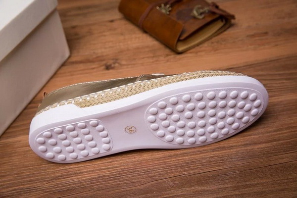 CHANEL Loafers Women--095